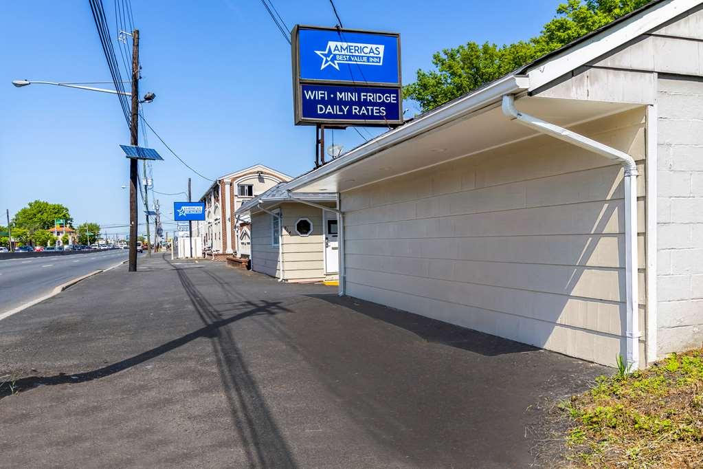 Americas Best Value Inn Avenel Woodbridge Exteriér fotografie