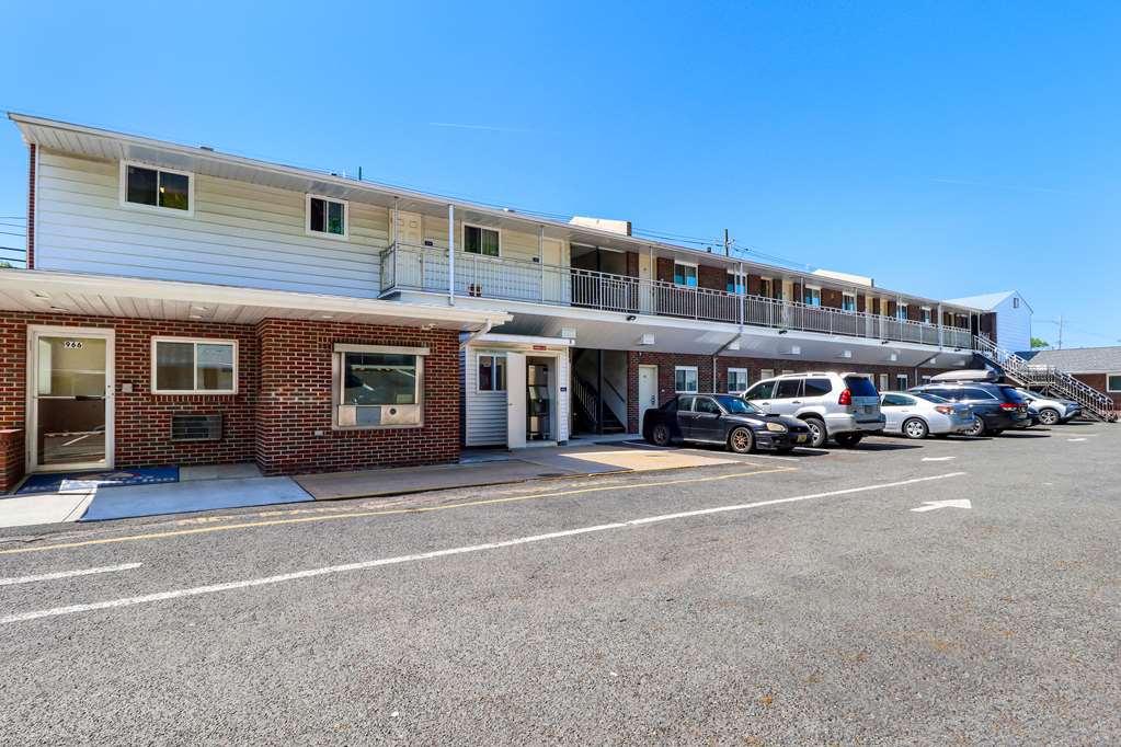 Americas Best Value Inn Avenel Woodbridge Exteriér fotografie